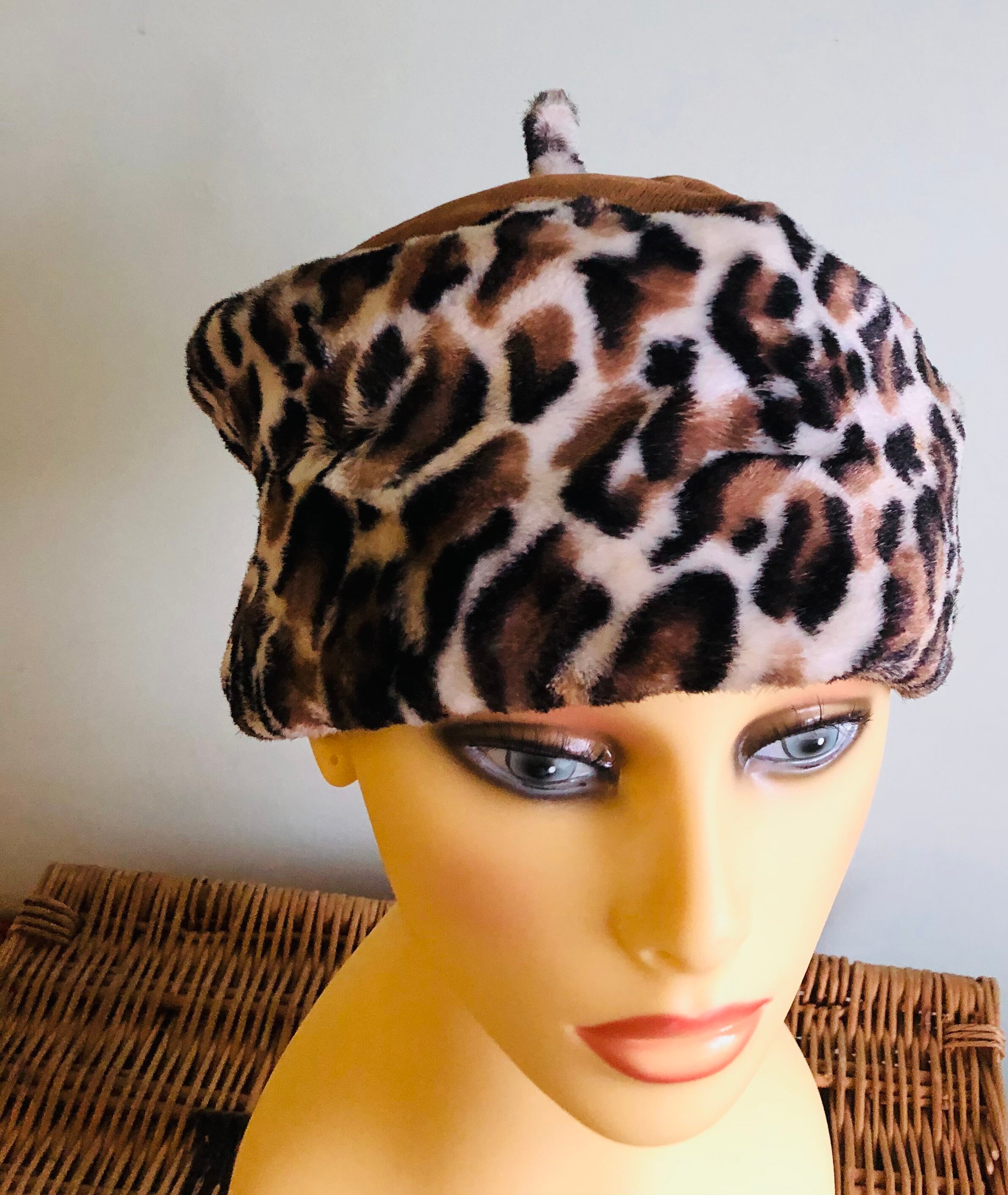 Ladies Vintage leopard print hat . Turban / beret style Etsy