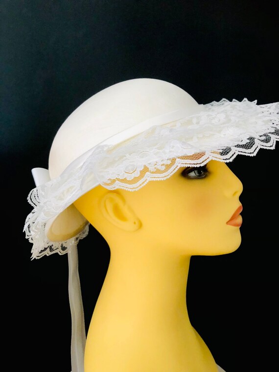 Ladies Beautiful White Lacy Bridal 