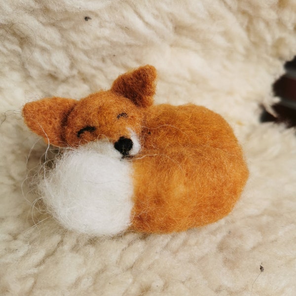 Sleepy Fox schlafender Fuchs gefilzt