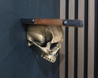 Skull goth shelf 10cmx10cm wooden top