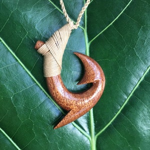 Polynesian Fish Hook Maroi Koa Wood Hawaiian Pendant Necklace Jewelry