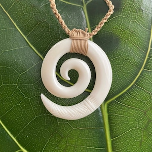 Hawaiian Design Jewelry Spiral Bone Carved Necklace Choker with Adjustable Cotton Cord