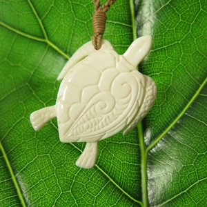 Natural Hawaiian Honu White Buffalo Bone Carved Pendant Necklace with Adjustable Cotton Cord Hawaii Tribal Jewelry