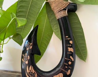 ハワイの手作り壁飾り飾り板、無垢の黒木製、ポリネシアンフィッシュ