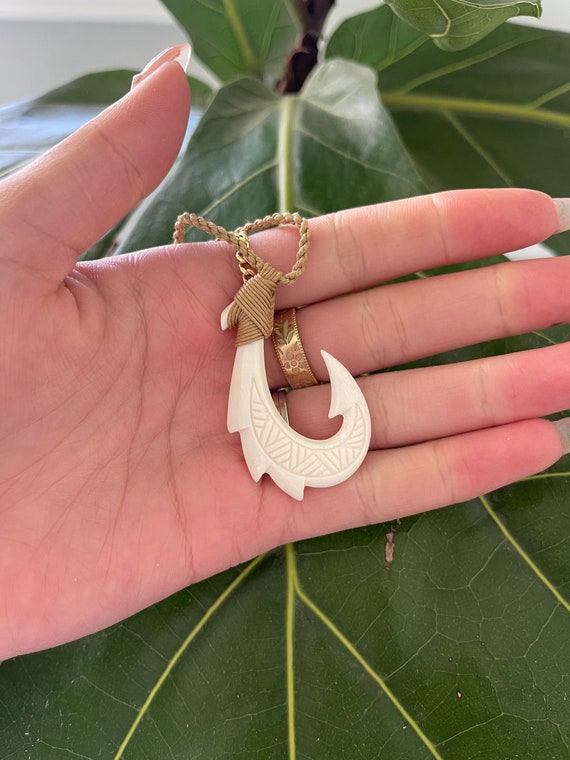Maori Hei Matau New Zealand Fish Hook Bone Necklace Choker With