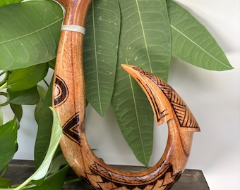 ハワイ　木彫りフック ティキの木彫りのカラフルレリーフ Tiki 1m 木製 ハワイアン雑貨