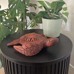 Hawaii Hand Made Home Decor Solid Wood Polynesian 10&quot; Turtle Engraved Island Map