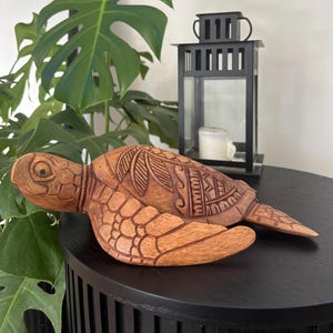 Hawaii Hand Made Home Decor Solid Wood Polynesian 12&quot; Turtle Engraved Palm Tree
