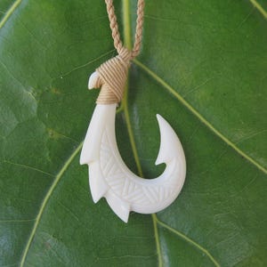 Maori Hei Matau New Zealand Fish Hook Bone Necklace Choker with Adjustable Cotton Cord