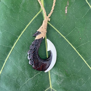 Genuine Sono Wood And Bone Hand Carved Hawaiian Jewelry Fish Hook Maori Pendant