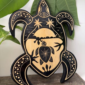 Hawaiian Hand Made Wall Hanging Decor Plaque Solid Carved Wood Turtle Honu Polynesian Tribal Design
