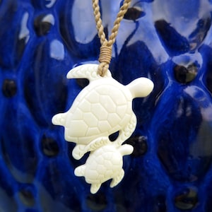 Double Turtles Hawaiian Swimming Honu Buffalo Bone Pendant Necklace with Adjustable Cotton Cord Hawaii Tribal Jewelry