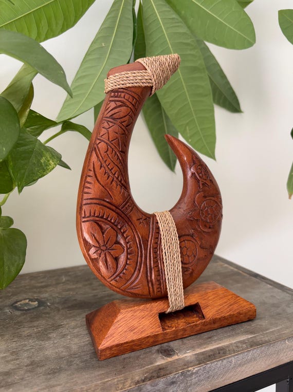Hawaiian Hand Made Polynesian Carved Fish Hook With Base Engraved Turtle  Honu Hibiscus