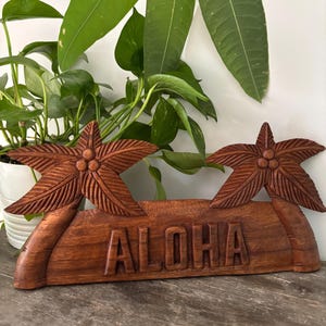 Hawaiian Hand Made Wall Hanging Decor Plaque Wood Carving Sign Palm Tree