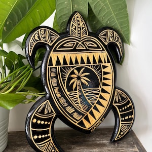 Hawaiian Hand Made Wall Hanging Decor Plaque Solid Carved Wood Turtle Honu Polynesian Tribal Design