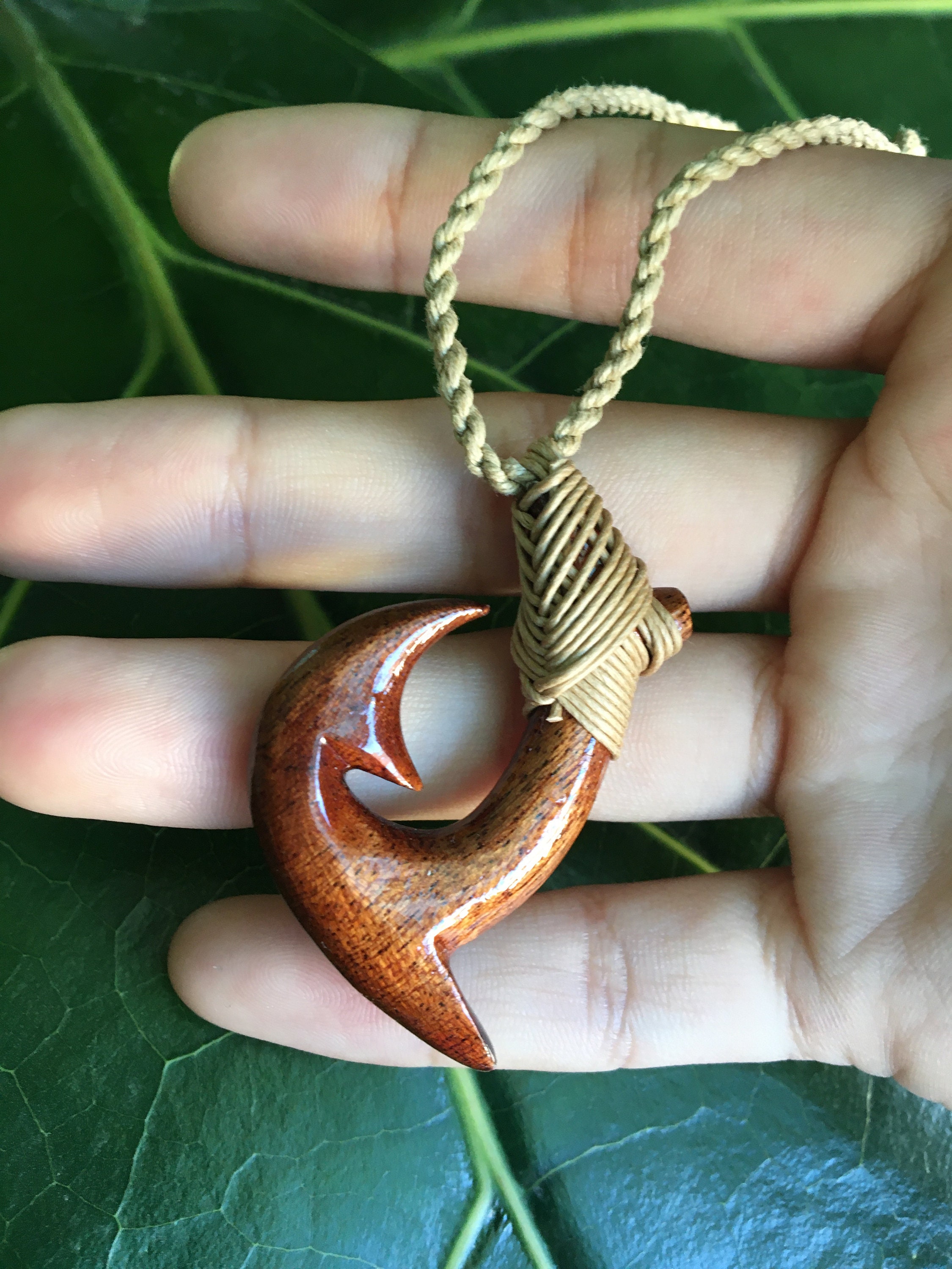 Ancient Polynesian Fish Hook Koa Wood Hawaiian Pendant Necklace Jewelry