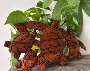 Placa decorativa hawaiana hecha a mano para colgar en la pared, talla de madera, con la familia Honu y la tortuga