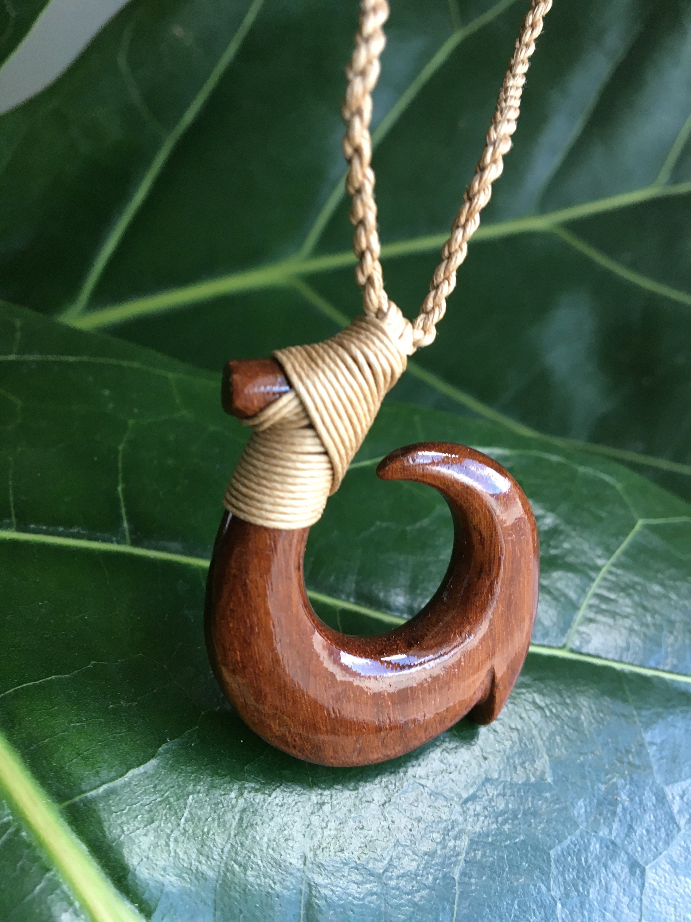 Koa Wood Fish Hook Necklace Authentic Hawaiian Necklace  Genuine Koa Wood Fish  Hook Pendant (Makau) Choker Victorian Jewelry Boxes Indiana Antique Wood  Boxes