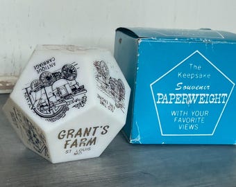 Vintage / The Andenken / Souvenir / Grants Farm / St. Louis MO / Kunststoff / 12-seitig / Briefbeschwerer / 3 ”guter Zustand