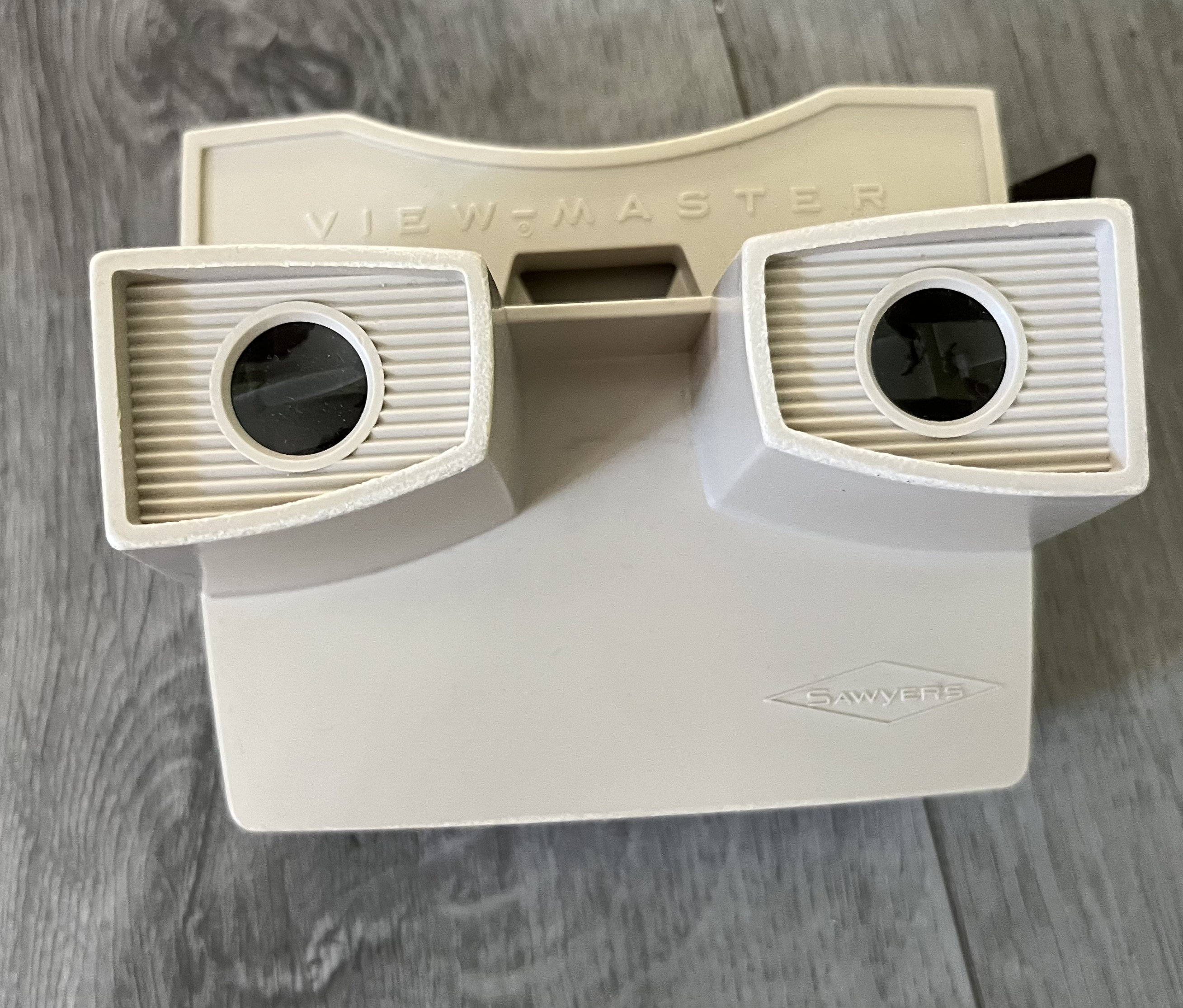 Vintage/ Viewmaster/ Sawyers/ NO REELS/ Good Condition 