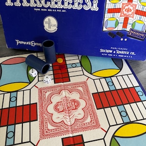 Vintage/ Parcheesi/ Backgammon/ Royal Game of India/ Selchiw & Righter Games/ Very Good Condition