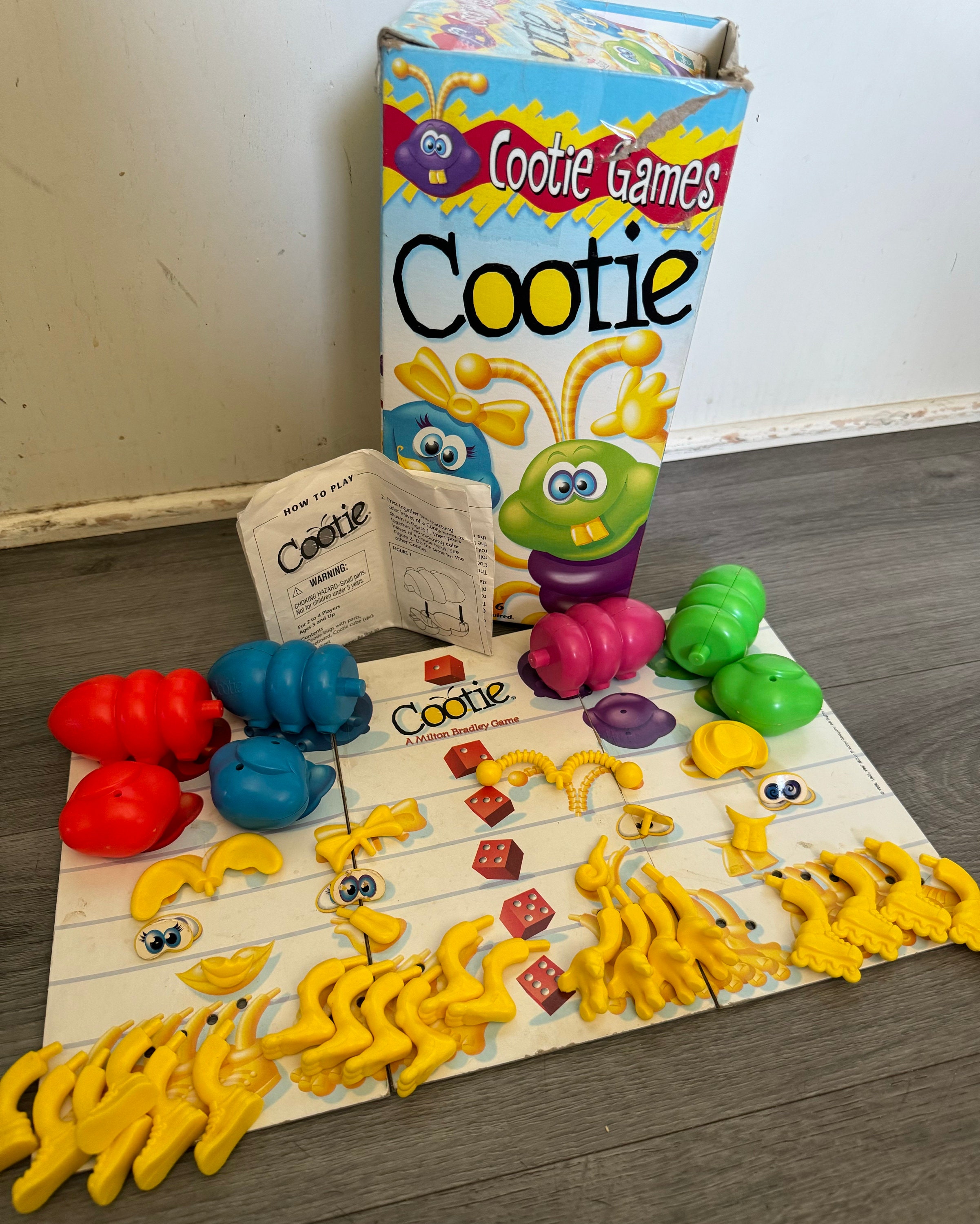 g209-e COOBIE クービー　トイ　おもちゃ　レア　レトロ Vintage/ 1999/ Cootie/ Cootie Games/ Milton Bradley/ Fair