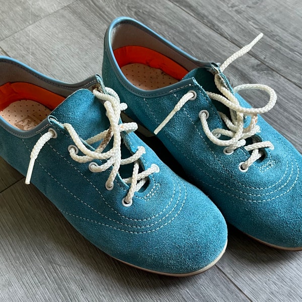 Vintage/ 1970s?/ Womens/ Blue/ Leather/ Bowling Shoes/ Size 6/ Good Condition