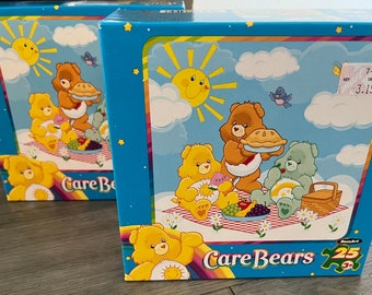 Nowe stare zapasy/ 2004/ Misie Care Bears/ Puzzle/ Przyjaciele sprawiają, że każdy dzień jest piknikiem/ Puzzle dla dzieci/ Sztuka róż/ 25 elementów