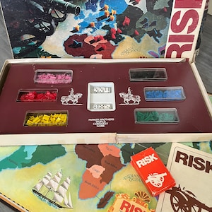 Vintage/ 1975/ Risk/ World Conquest Game/ Parker Brothers/ No 44/ Made in USA/ Fair Condition