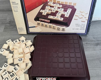 Vintage / 1983 / Upword / Ein 3- Dimensionales Wortspiel / Milton Bradley / Made in USA / 4312 / Guter Zustand