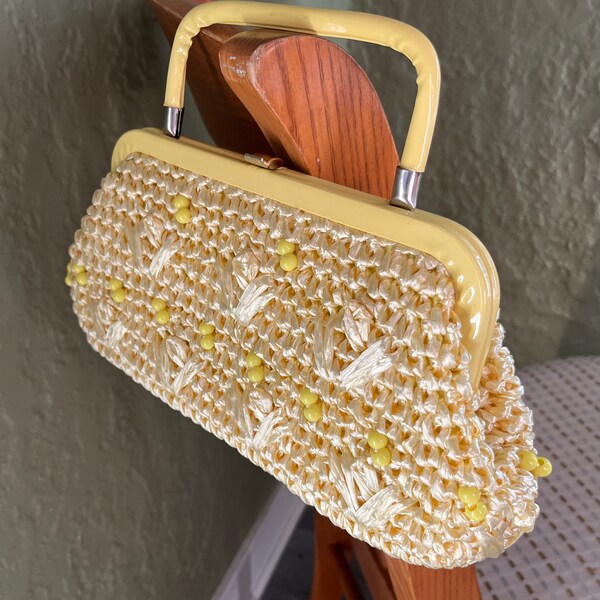 Vintage/ 1960s/ Yellow/ Raffia and Bead/ Purse/ Top Handle/ Excellent Condition