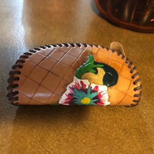 Hand Painted and Tooled Tom Thumb Purse