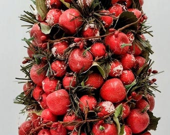 Williamsburg Vintage Design Christmas Tree With Apples and Cherries