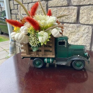 Green farm truck, pumpkin farm truck, pumpkin green farm truck, Center piece, home decor, fall autumn old fashioned farm truck pumpkin truck