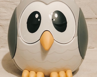 Feather the Owl Eyes Vinyl Aufkleber