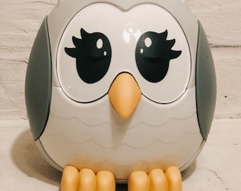 Feather the Owl Eyes with Lashes Vinyl Decal