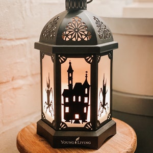 Sylwetka nawiedzonego domu z latarnią, zestaw 3 figurek ~ Naklejka winylowa