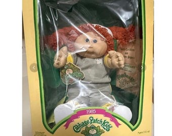 Vintage 1985 Cabbage Patch Kids docka Erna Emelina rött hår NIB 1980-talsleksak