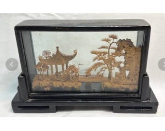Vintage kinesisk korksnideri Diorama Pagodkran Landskap Lackglasfodral
