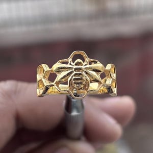 Minimalist 14k Gold Honey Bee Ring, Pinky Ring, Bee jewelry, Sterling silver women Ring, Gift for Women, Vintage Ring, Birthday Gifts