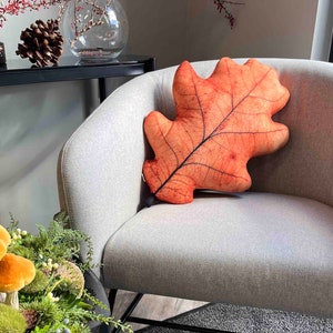 Oak pillow / Autumn decor/ Fall home decor pillow / Autumn leaf pillow / Farmhouse decor pillow / thanksgiving decor / Autumn Leaf