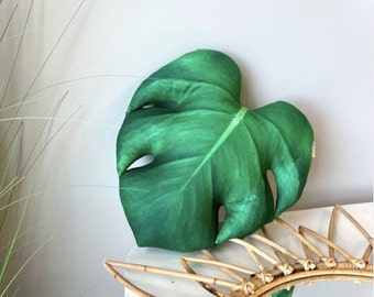 Monstera / monstera pillow / monstera leaf / monstera plant / monstera deliciosa / monstera cushion / plant pillow / monstera gift