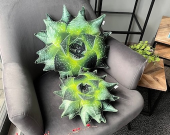 Aloe succulent pillow / aloe cushion / plant pillow / cactus / plant lover gift / gift plant / cactus pillow / succulent pillow