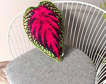 Coleus pillow / coleus leaf pillow / ornamental plants / ornamental leaf / leaf cushion / Coleusblättern / Blattkissen