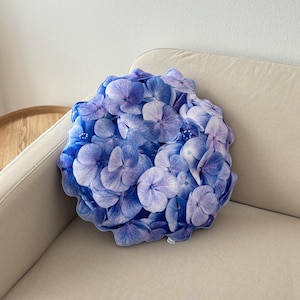 Hydrangea pillow / Hydrangea light purple blue / farmhouse decor / flower pillow / flower gift pillow / wedding decoration