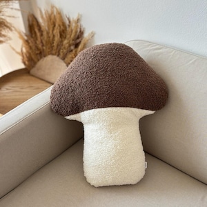Mushroom Pillow / Autumn Boucle Cushion / Soft Plush Mushroom Decor / Cozy Autumn Throw Pillow / botanical pillow / fungi cushion