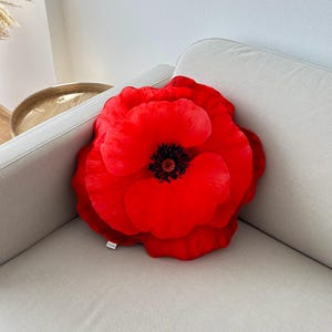 Red poppy pillow  / red poppy cushion / wildflowers / red flower pillow / red poppies / flower cushion / poppy flower