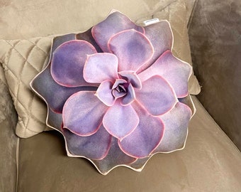 small Succulent pillow /  echeveria pillow / Perle von Nürnberg succulent / succulent cushion / plant pillow / purple succulent