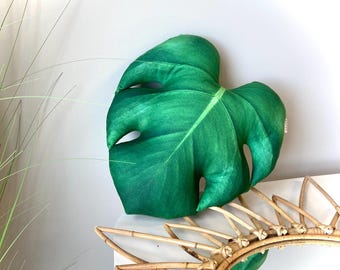 Monstera / monstera pillow / monstera leaf / monstera plant / monstera deliciosa / monstera cushion / plant pillow / monstera gift