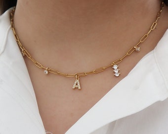 Zirkonia Buchstabe Halskette, personalisierte Halskette, Initial Halskette, Tropfen Zirkonia Halskette, Geschenk für sie, personalisiertes Geschenk